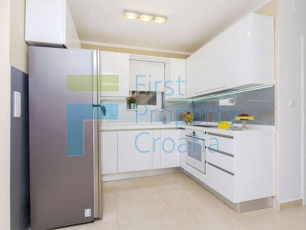 Vila, Prodaja, Trogir, Trogir