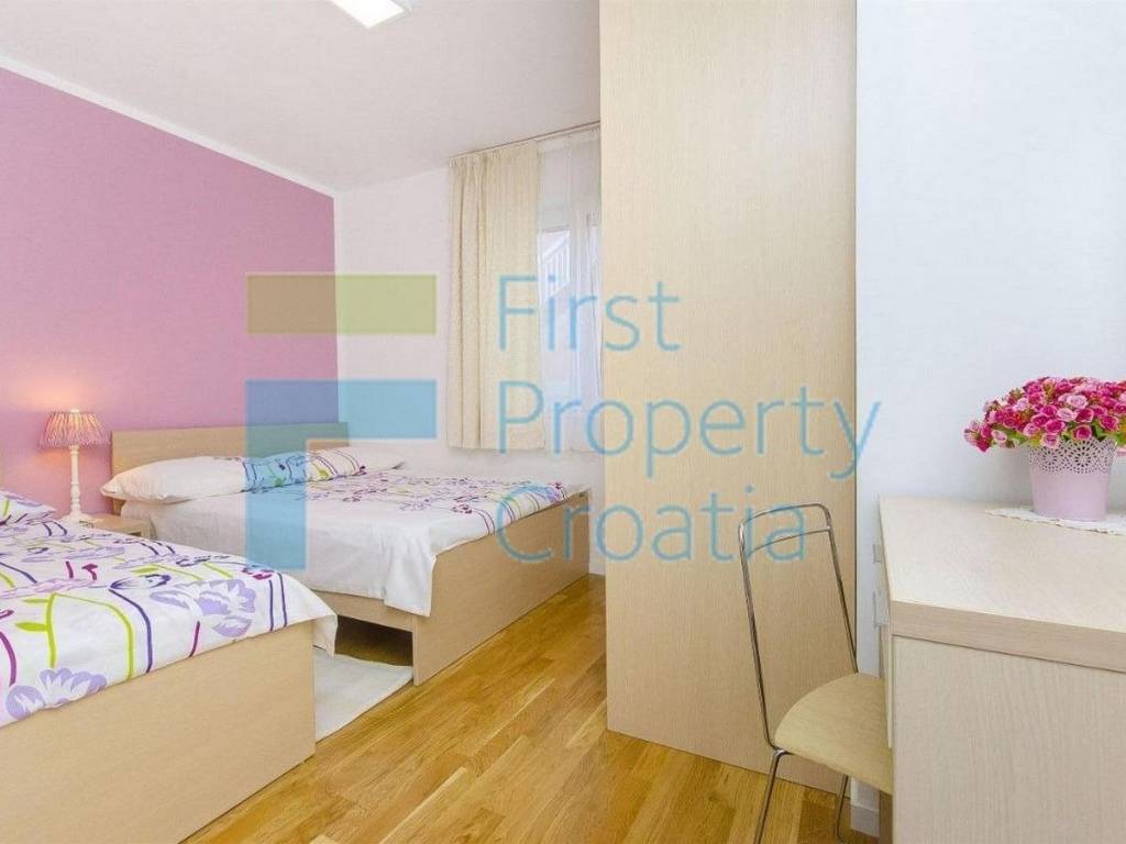 Vila, Prodaja, Trogir, Trogir