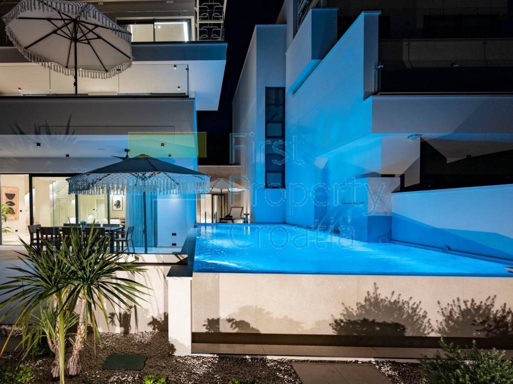 Luksuzna vila, Prodaja, Trogir, Trogir