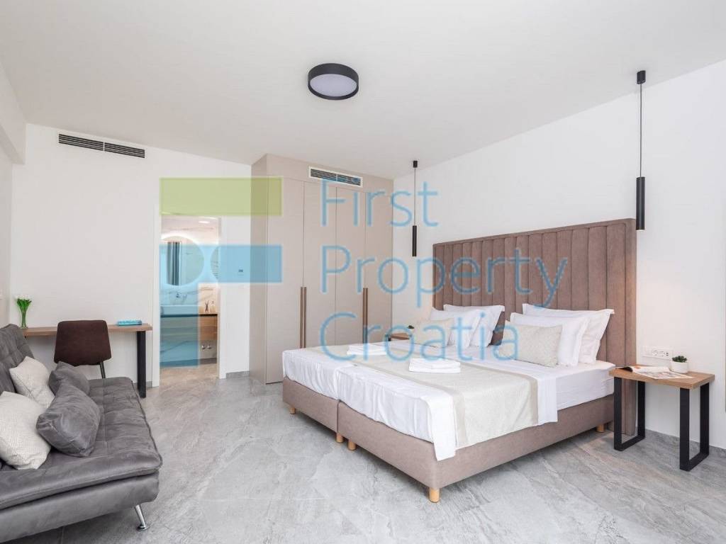 Luksuzna vila, Prodaja, Trogir, Ciovo