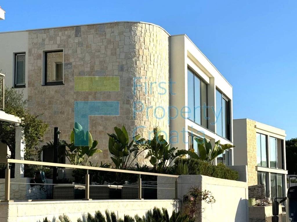 Vila, Prodaja, Rogoznica, Rogoznica