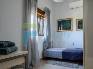kuca-otok-hvar-jelsa-blizina-mora