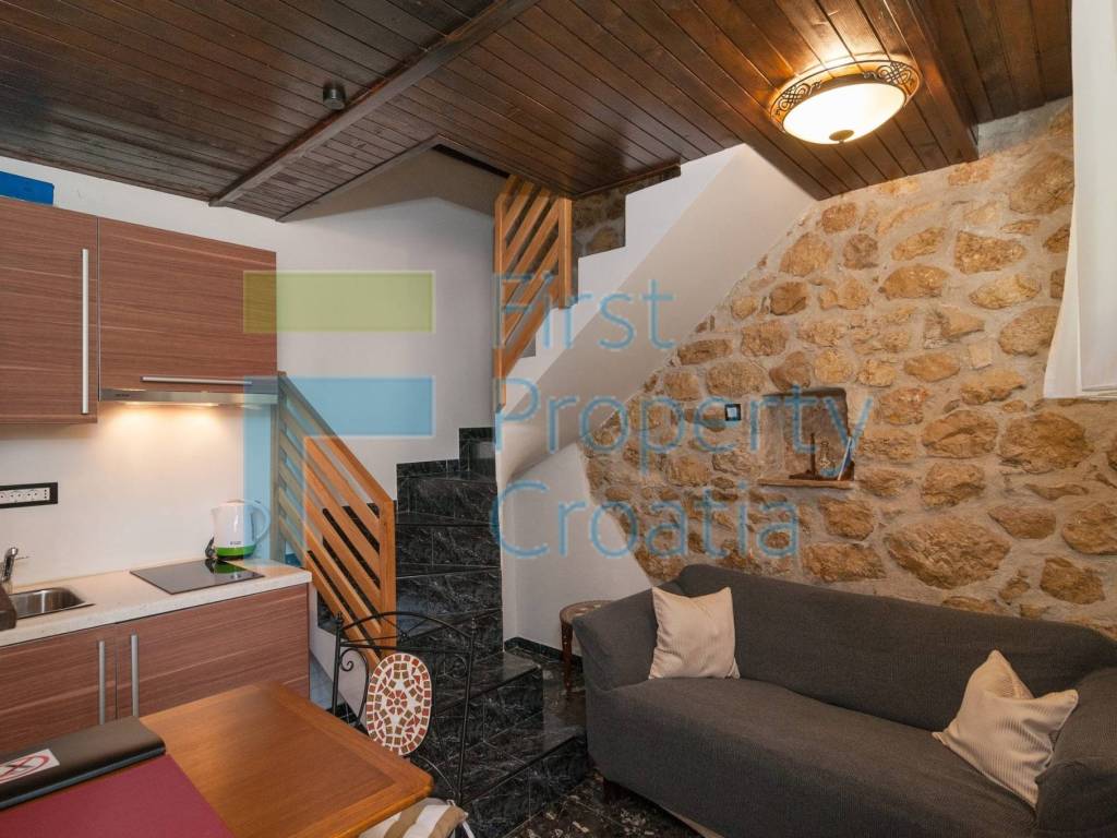 Apartmanska kuca, Prodaja, Omis, Omis