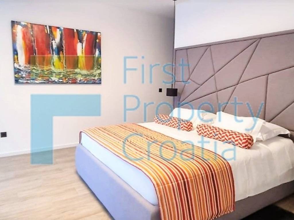 Vila, Prodaja, Trogir, Trogir