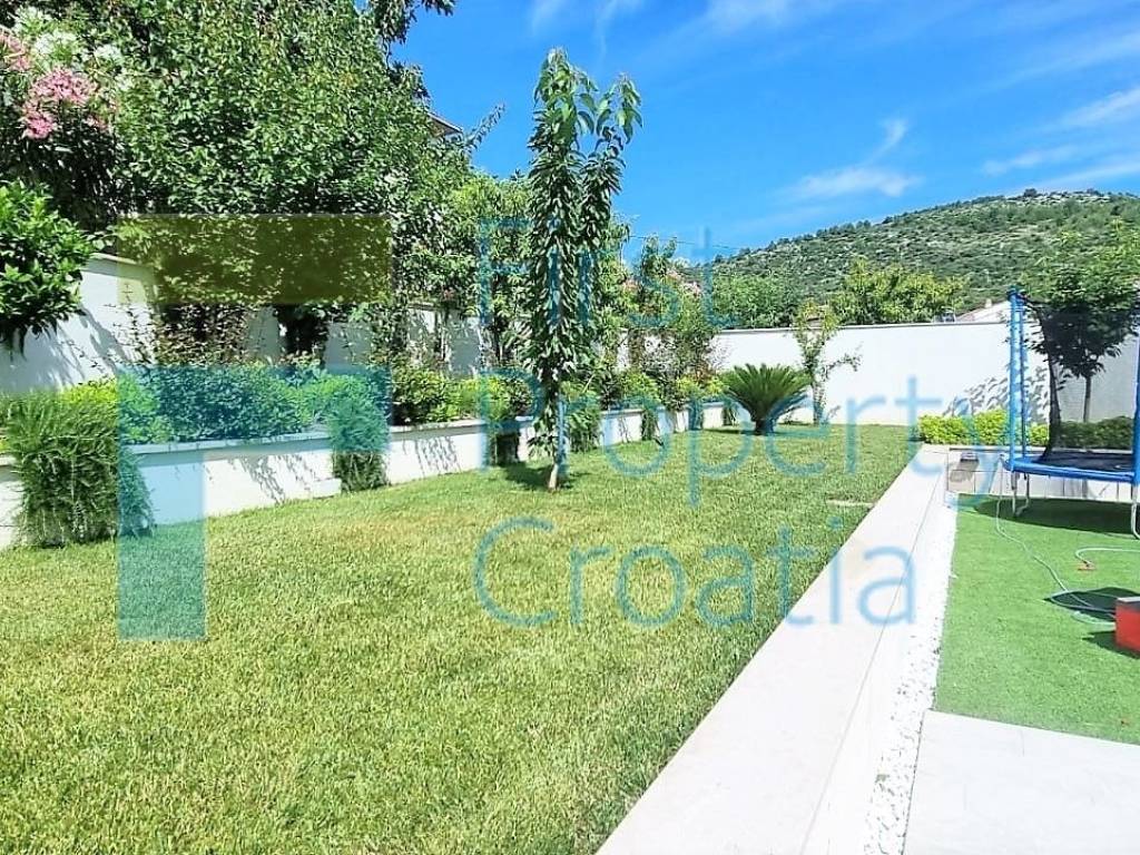 Vila, Prodaja, Trogir, Trogir