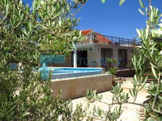 Vila, Prodaja, Sutivan, Sutivan