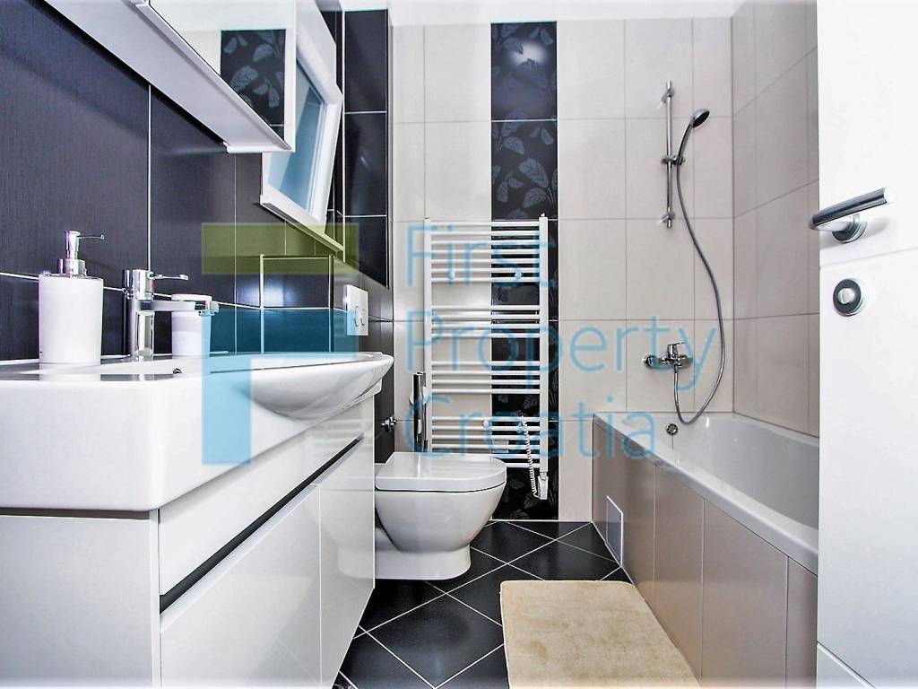 Vila, Prodaja, Trogir, Trogir