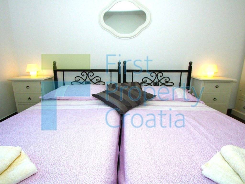 Vila, Prodaja, Sutivan, Sutivan