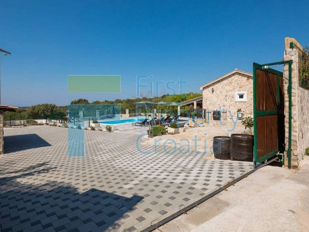 Vila, Prodaja, Rogoznica, Rogoznica