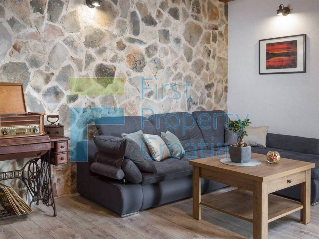 Vila, Prodaja, Rogoznica, Rogoznica
