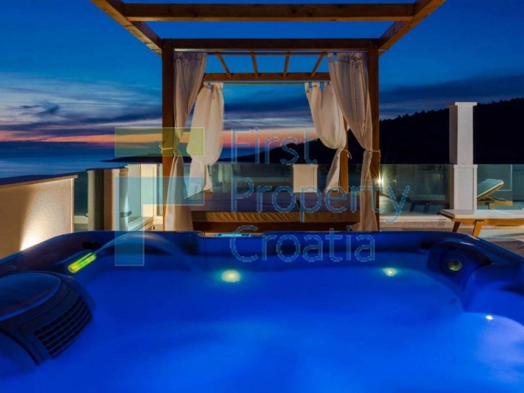 Vila, Prodaja, Rogoznica, Rogoznica
