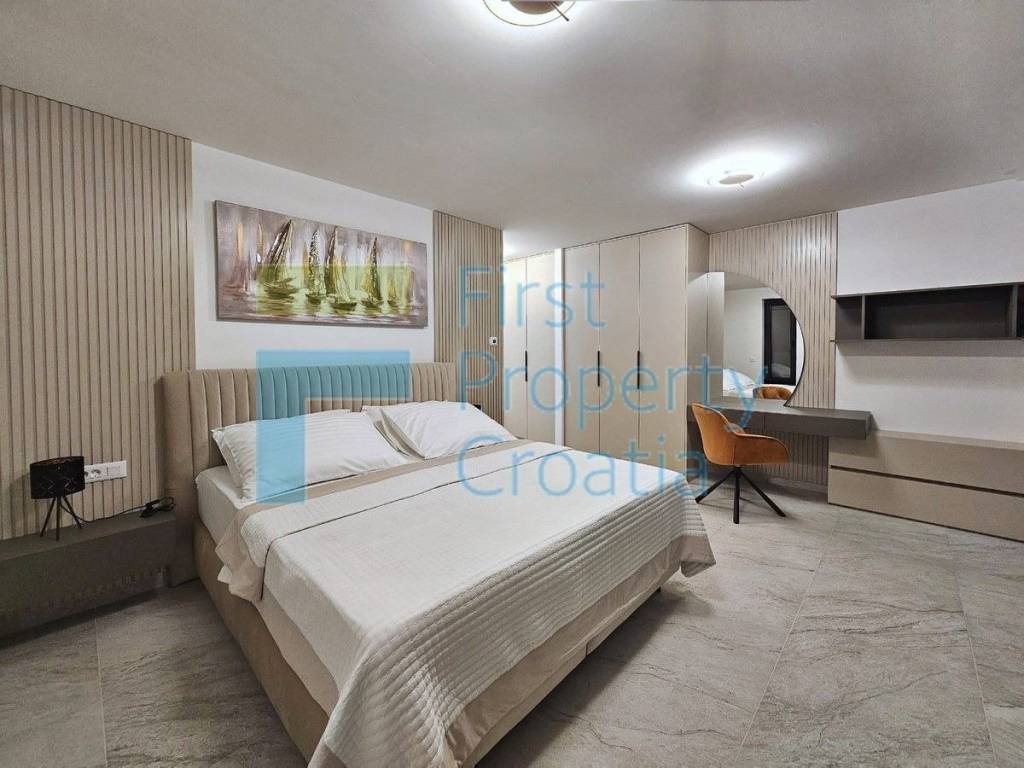 Vila, Prodaja, Split, Split