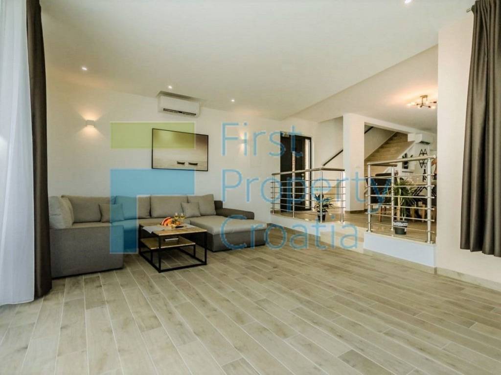 Luksuzna vila, Prodaja, Trogir, Trogir