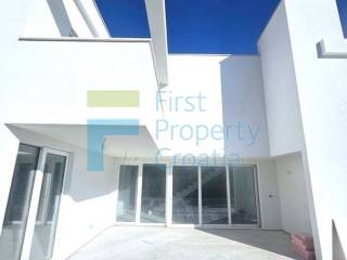 Vila, Prodaja, Trogir, Trogir