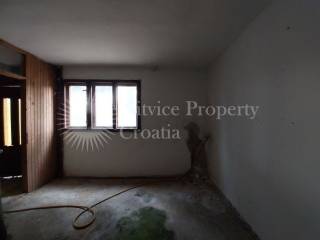 Obiteljska kuca, Prodaja, Krnjak, Krnjak