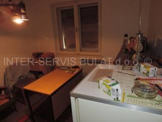 Residential business object, Sale, Knin, Knin