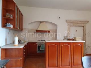 Stone house, Sale, Sutivan, Sutivan
