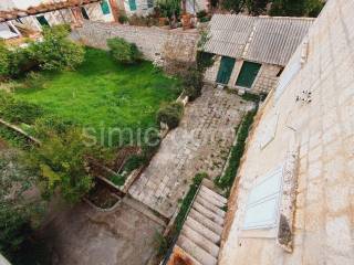 Stone house, Sale, Sutivan, Sutivan