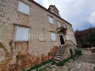 Stone house, Sale, Sutivan, Sutivan