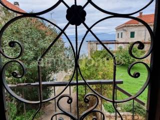 Stone house, Sale, Sutivan, Sutivan