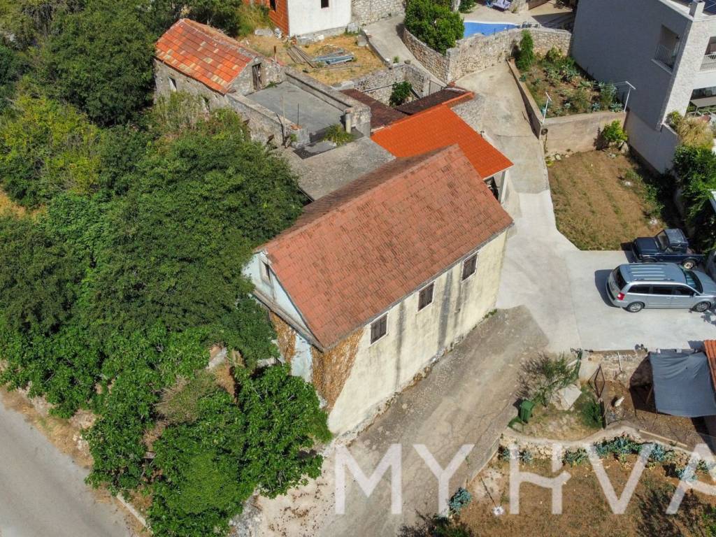 Kamena kuca, Prodaja, Jelsa, Svirce