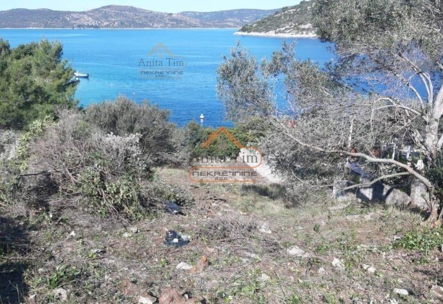 Trogir - Okolica, Drvenik Veliki