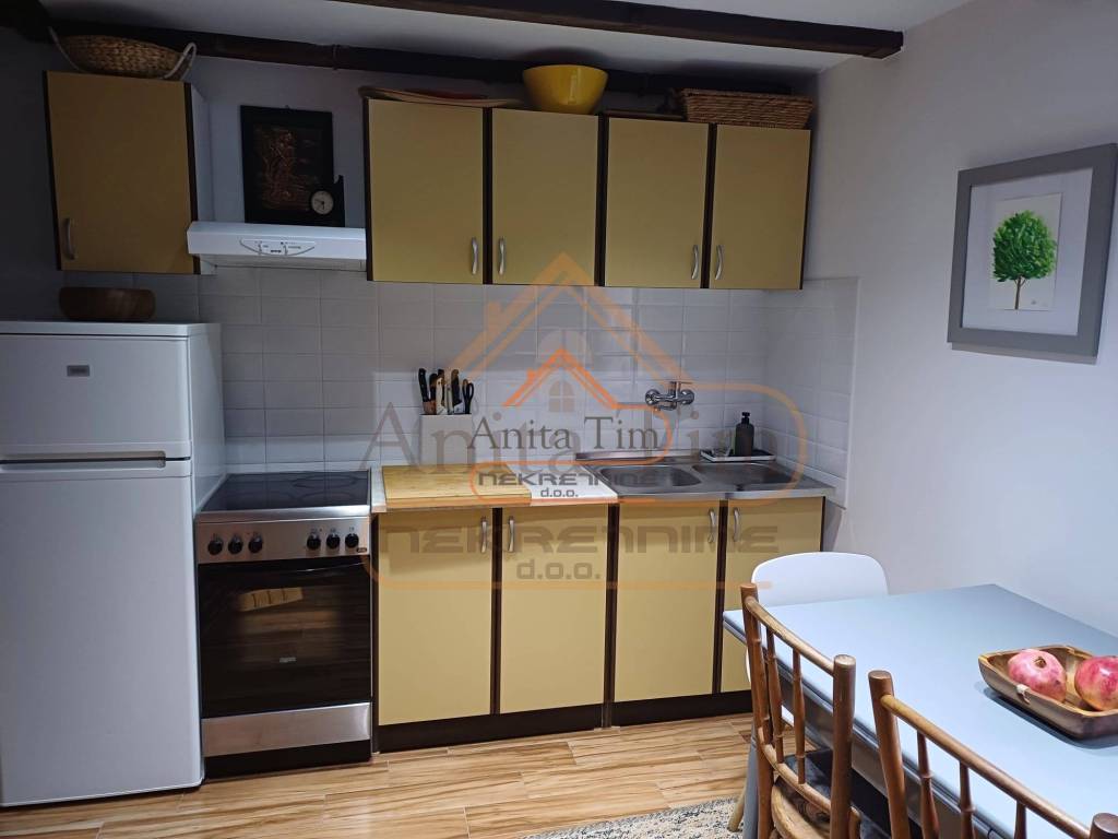 Kamena kuca, Prodaja, Kastela, Kastel Novi