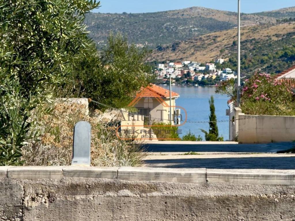 Gradjevinsko zemljiste, Prodaja, Rogoznica, Razanj