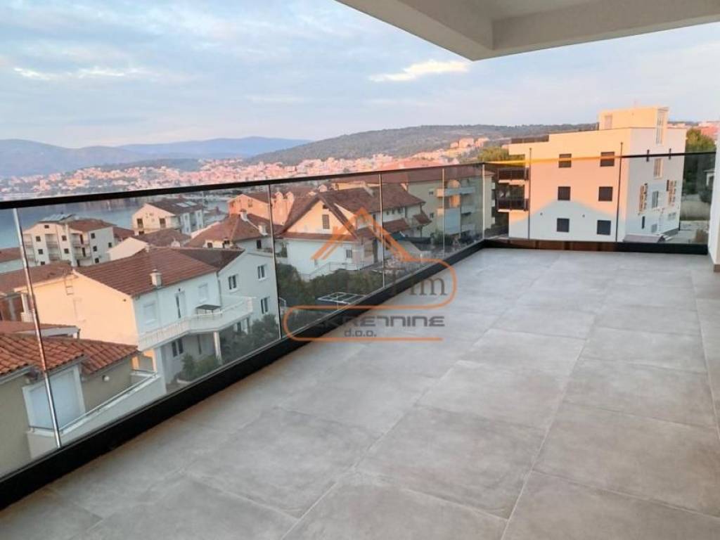 Stan u novogradnji, Prodaja, Okrug, Okrug Gornji