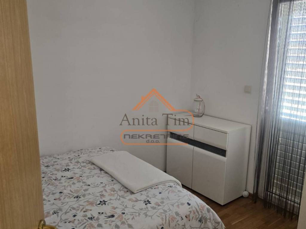Stan u zgradi, Prodaja, Supetar, Supetar
