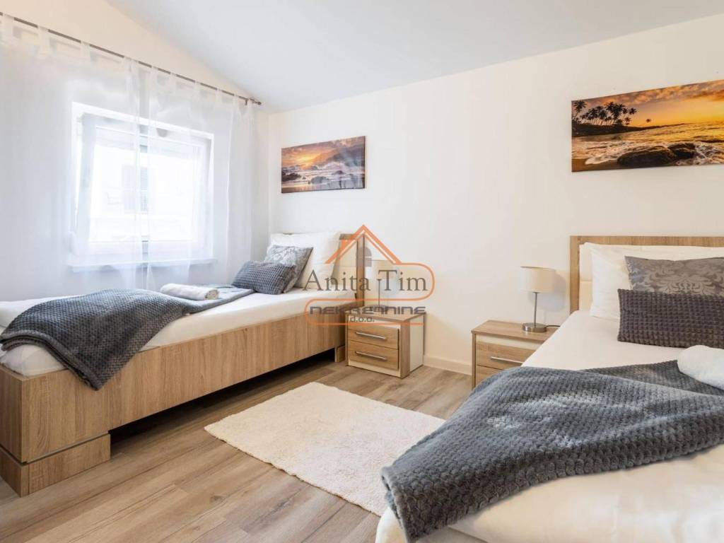 Luksuzna vila, Prodaja, Omis, Mimice