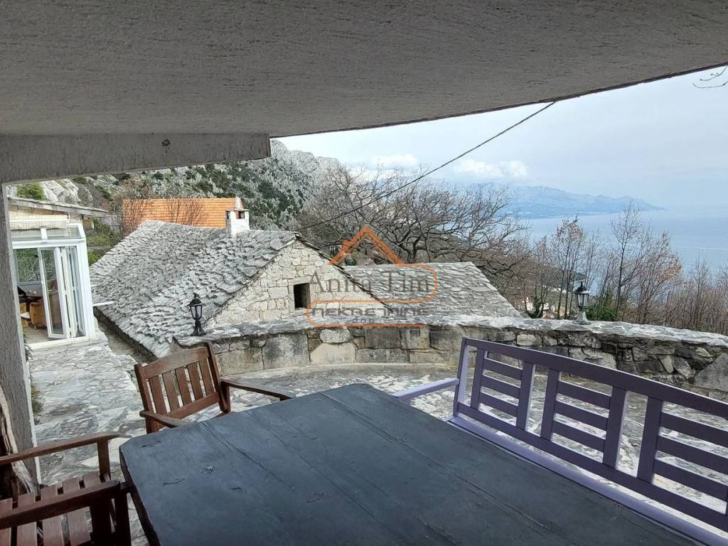 Kamena kuca, Prodaja, Omis, Celina