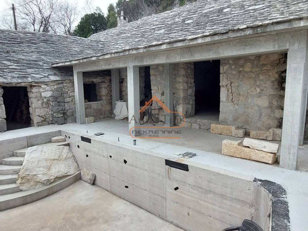 Kamena kuca, Prodaja, Omis, Celina
