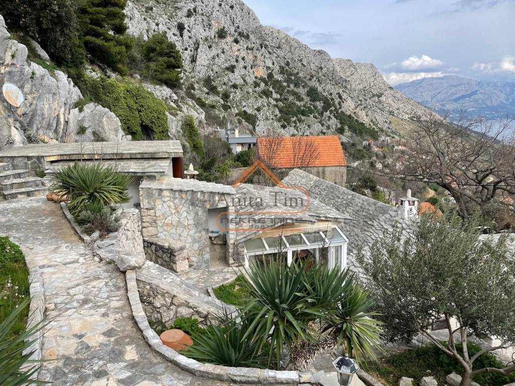 Kamena kuca, Prodaja, Omis, Celina