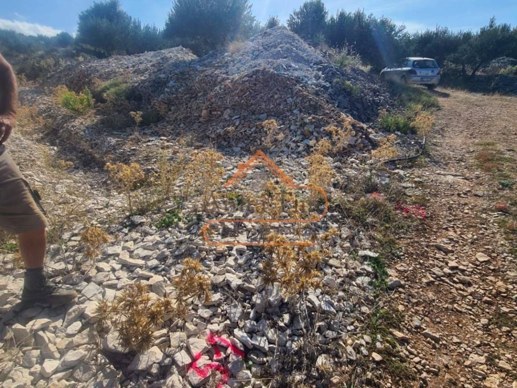 Poljoprivredno zemljiste, Prodaja, Supetar, Skrip