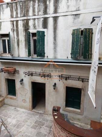 Kamena kuca, Prodaja, Trogir, Trogir