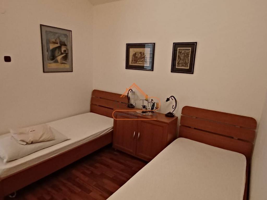 Apartmanska kuca, Prodaja, Pakostane, Drage