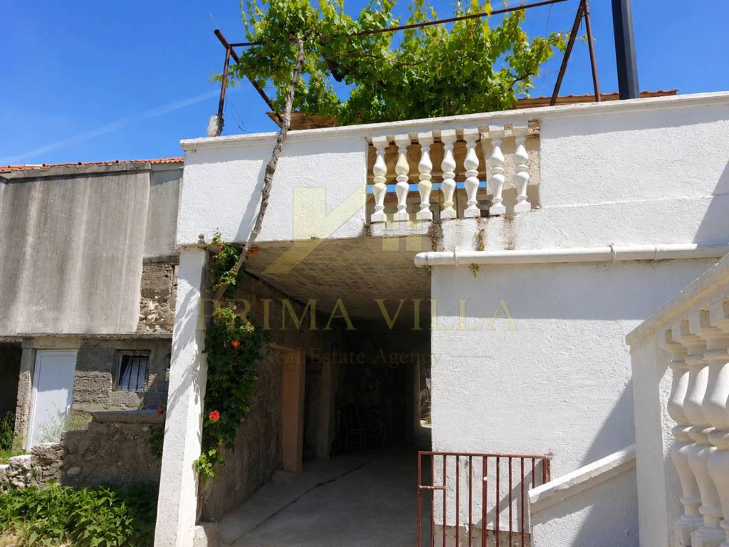 Razanac, Ljubac