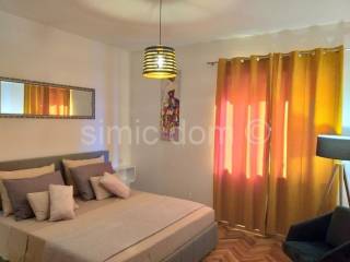 Vila, Prodaja, Selca, Selca