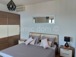 Vila, Prodaja, Selca, Selca