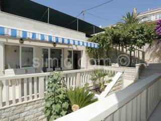 Vila, Prodaja, Selca, Selca