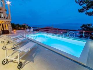 Vila, Prodaja, Selca, Selca