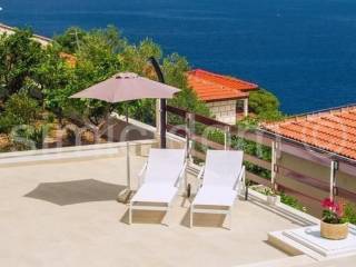 Vila, Prodaja, Selca, Selca