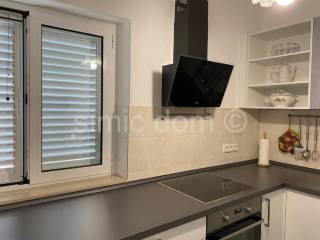 House with apartments, Sale, Supetar, Supetar