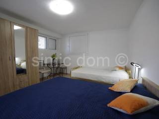 House with apartments, Sale, Supetar, Supetar