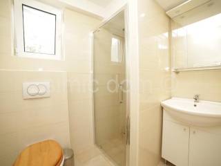 House with apartments, Sale, Supetar, Supetar