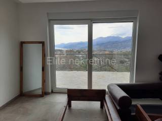 Flat in a villa, Rent, Kastav, Kastav