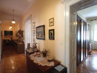 Flat in a building, Sale, Split, Split