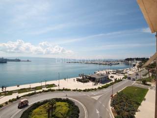 Flat in a building, Sale, Split, Split
