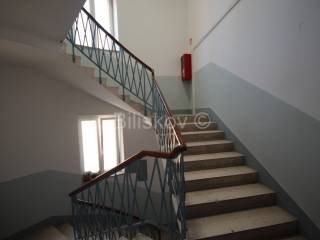 Flat in a building, Sale, Split, Split